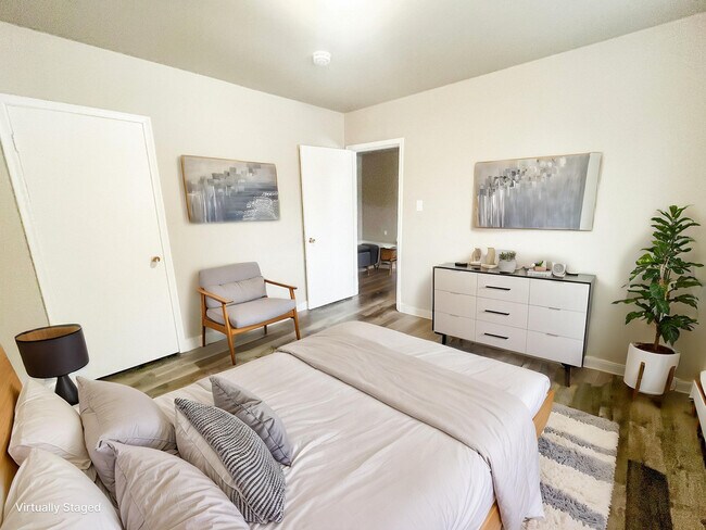 Photo - Smith Apartments