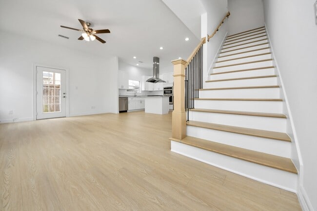 Photo - 917 McKinney Park Ln