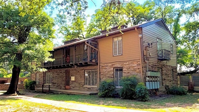 Building Photo - 2511 Enfield Rd Unit B