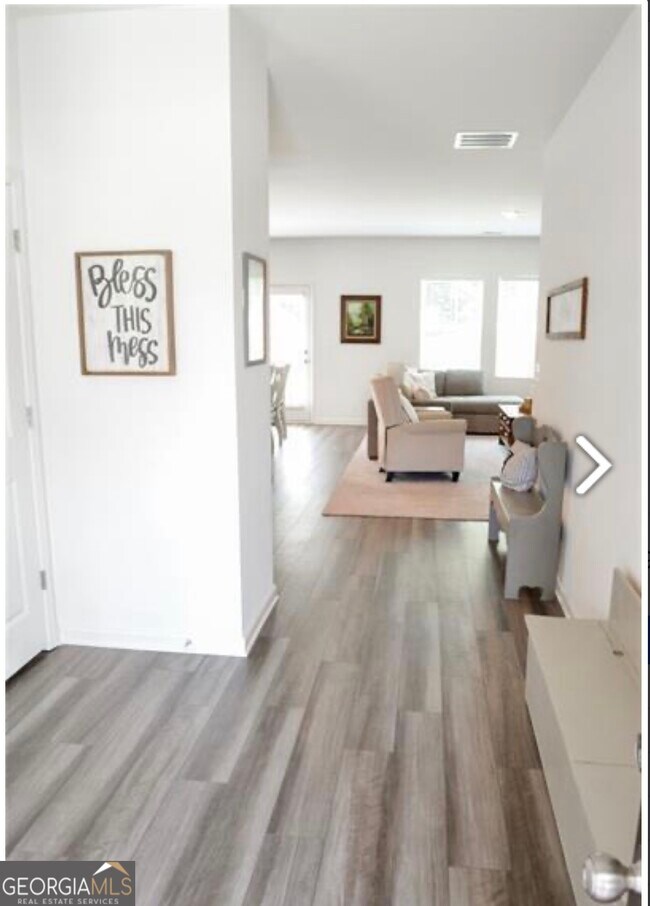 Photo - 7584 Saffron Ave