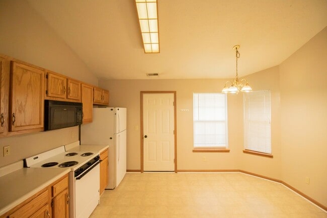 Photo - 2133 Fincastle Way Unit 2133 Fincastle Way Apt B