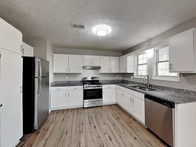 Photo - 1052 Autumn Crest Dr