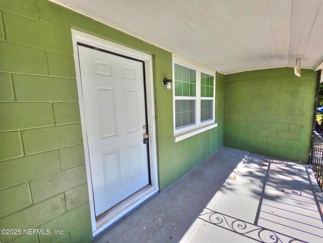 Photo - 5503 Royce Ave