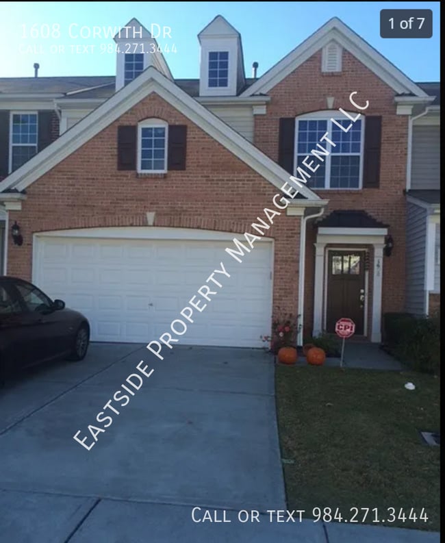 Photo - 1608 Corwith Dr House