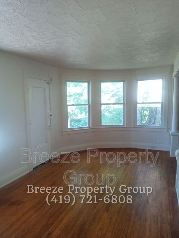 Building Photo - 228 Langdon St