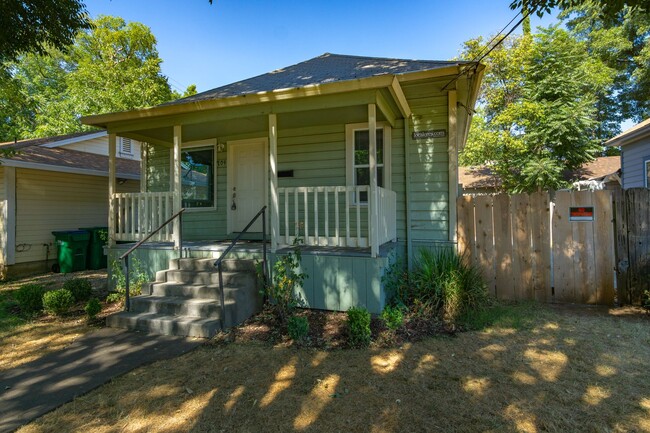 Chico Charmer! Close to CSUC and downtown ... - Chico Charmer! Close to CSUC and downtown ... Casa