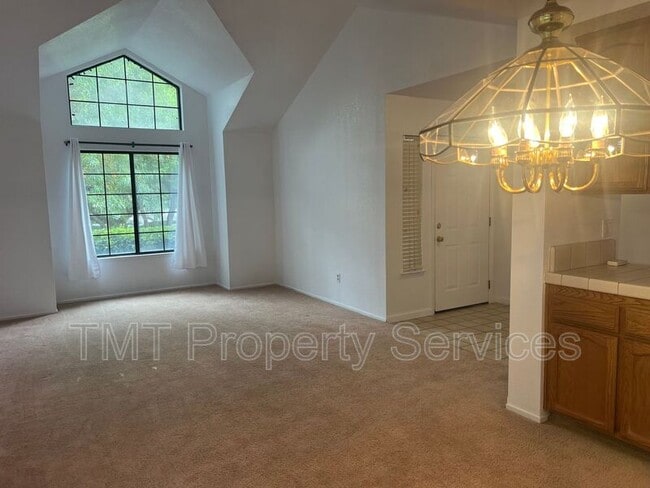 Photo - 7761 Roberts River Way