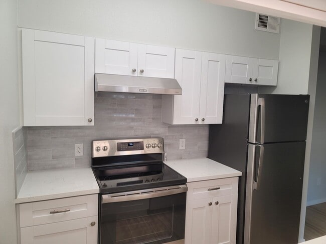 Photo - 7055 N Holiday Dr Unit 7055 N. Holiday