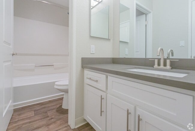 Photo - Monte Vista Apartments