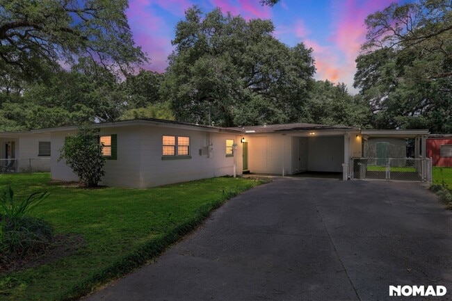 Building Photo - 203 St Regis Dr