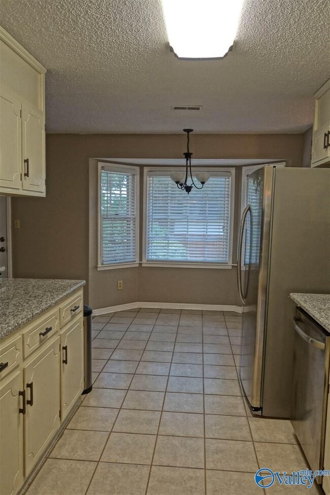 Photo - 14008 Coys Dr SE