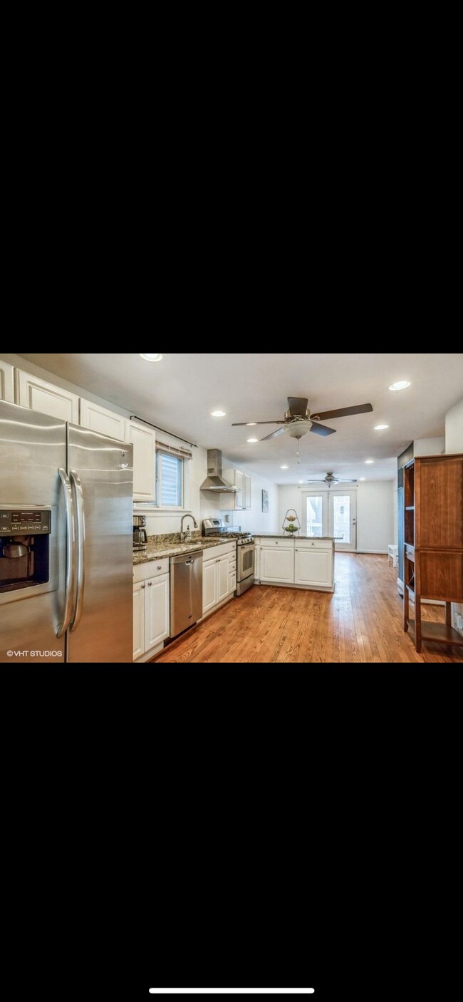 Photo - 2443 N Ashland Ave Unit House in Lincoln park