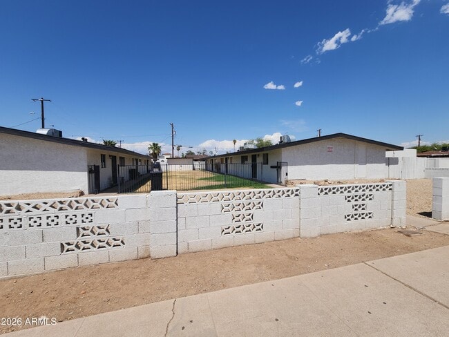 Building Photo - 2140 W Heatherbrae Dr Unit 1