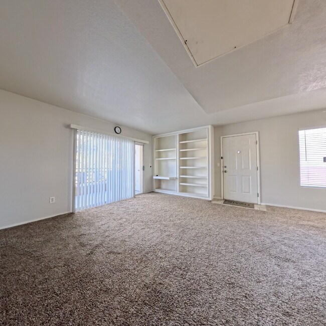 Beautiful 2-Bed, 2-Bath 2nd-Floor Condo, Conveniently Located Just Minutes from the 215 Freeway!