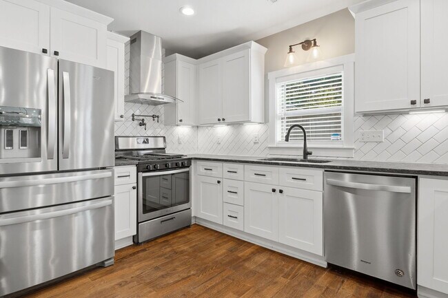 Photo - 1375 Miller Reed Ave SE