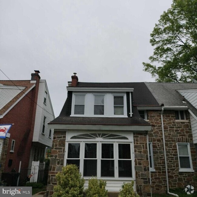 Building Photo - 803 W 24th St Rental