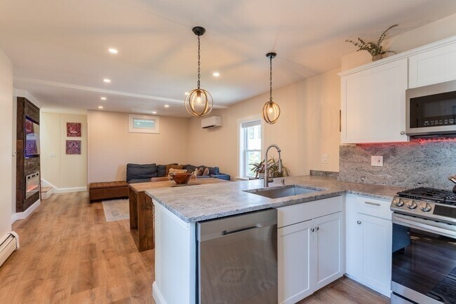 Photo - 5 Everett Ct Unit Apt 2B