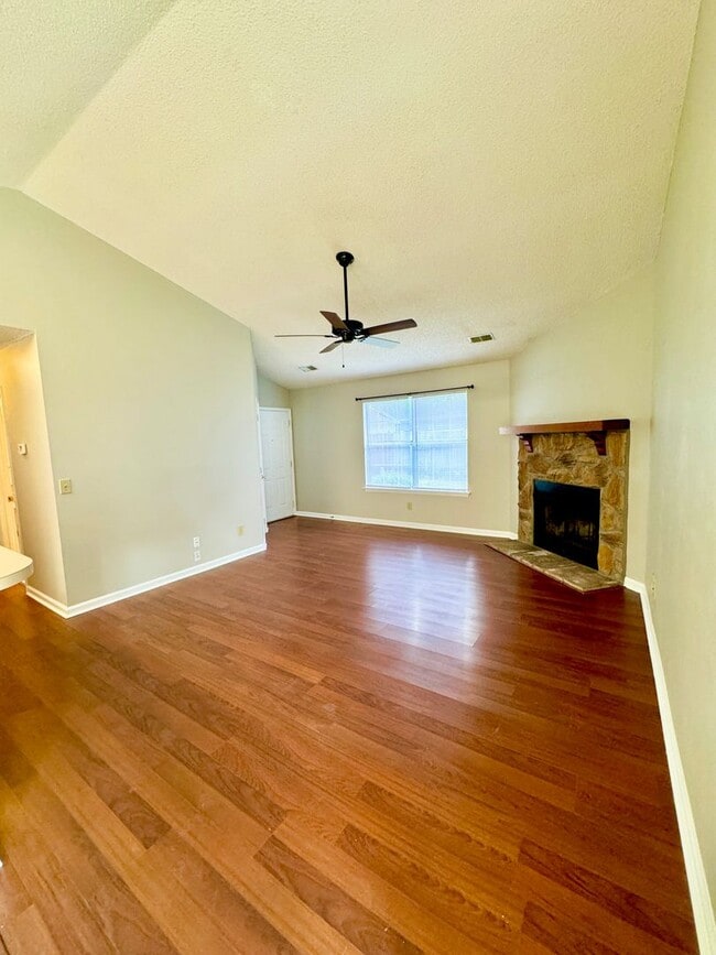 Building Photo - Charming two bedroom, two bathroom home at...