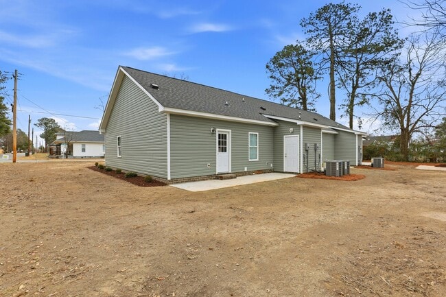 Photo - 111 N Mill St