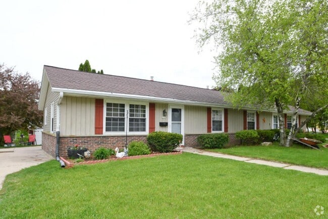Building Photo - 1117-1119 Green Tree Rd. Unit 1119 Green Tree Rd. Rental