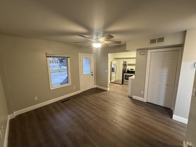 Photo - 100 S Lewis St