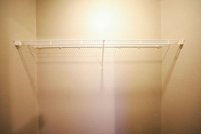 Photo - 2 bed / 1 bath apartment - $775 - HUD accepted!!