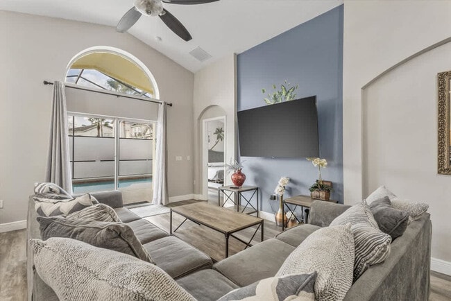 Building Photo - 4715 Cumbrian Lakes Dr Unit SI ID1520435P