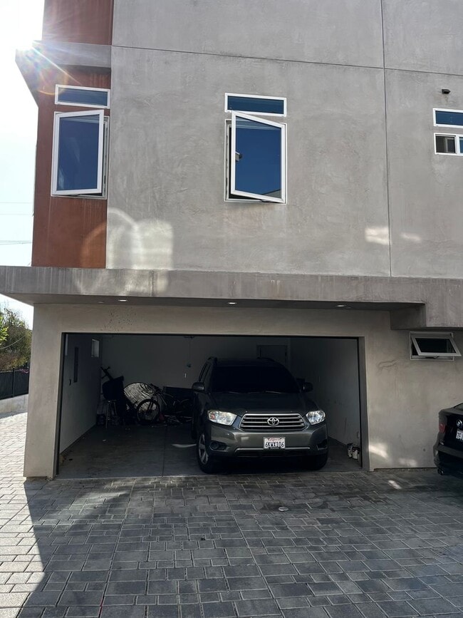 Photo - 1222 Alexandria Ave Unidad 1