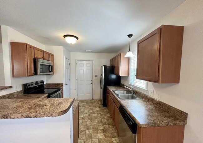 Photo - 1003 W.T. Whitehead Dr