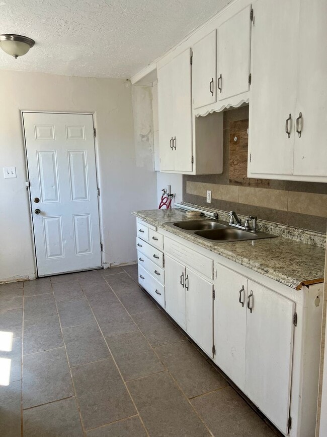 Photo - Carlisle Property Unit 1410 1/2 Carlisle BLVD SE