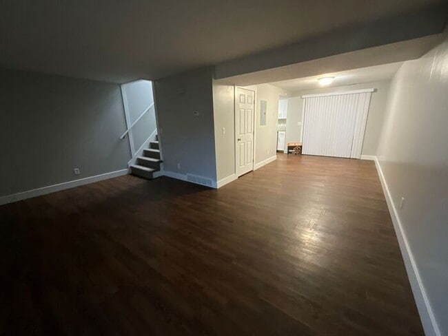 Photo - 3 bedroom 1.5 bathroom Duplex