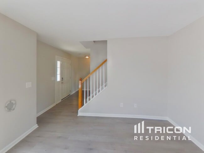 Photo - 142 Quiet Grove Dr