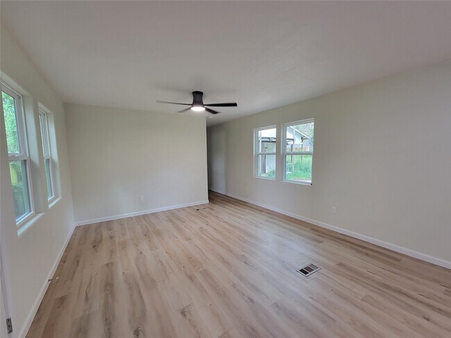 13126 S Lee Shore Dr