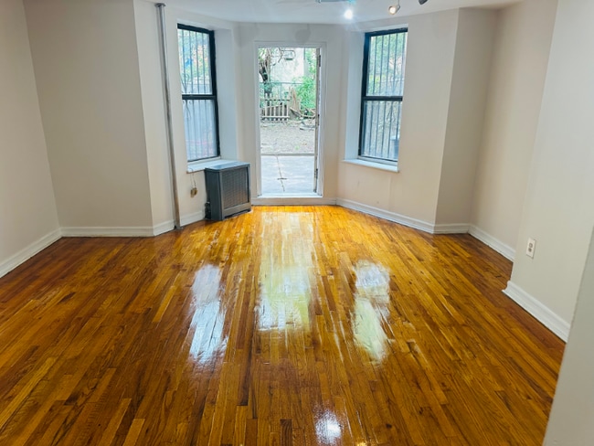 Building Photo - 15 E 126th St Rental