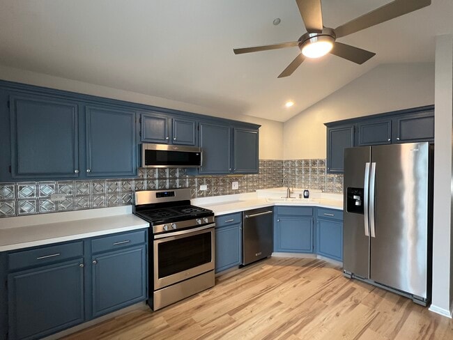 Photo - 401 Cromwell Cir