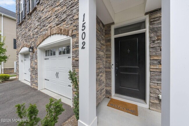 1502 Arose Ln