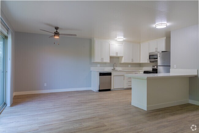 1BR, 1BA - 750SF - Dining Room