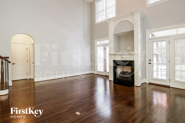 Photo - 1304 Westminster Dr