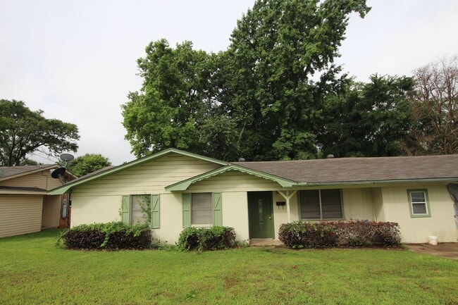 Photo - Coming Soon: 4 Bedroom 2 Bath home in Tyler!