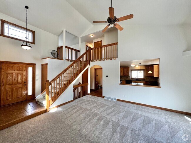 Building Photo - 3 bed, 3 bath Home in Poudre Overlook Neig...