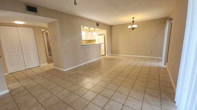 Photo - Conquistador 2 Bed 2 Bath - Just steps from the pool! Unidad 27