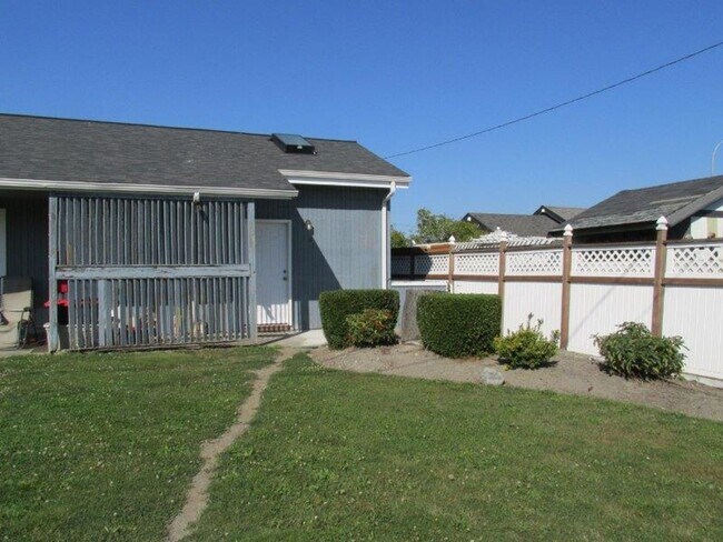 Photo - 810 28th St Unit 28th Street, 810 #4