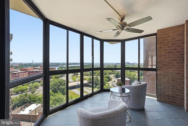 Photo - 1600 N Oak St Unit 1410