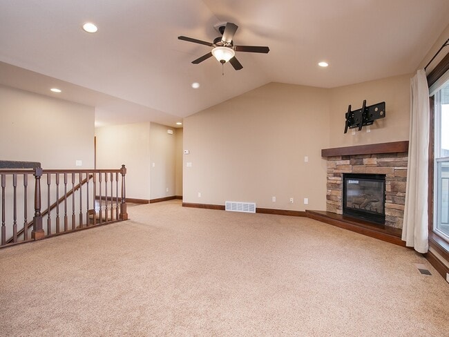 Photo - 1741 Golf Dr