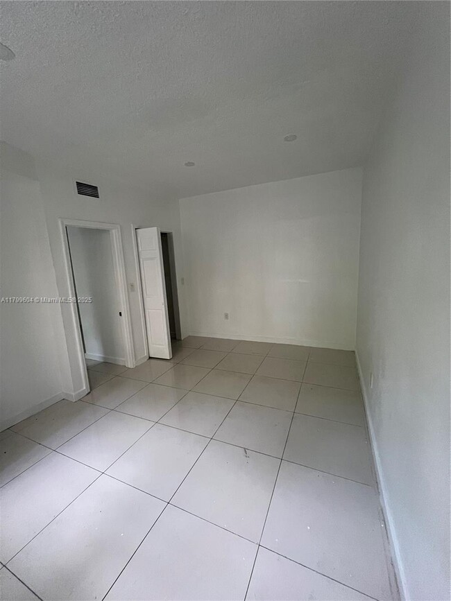 Photo - 2345 NW Flagler Terrace Unit 1