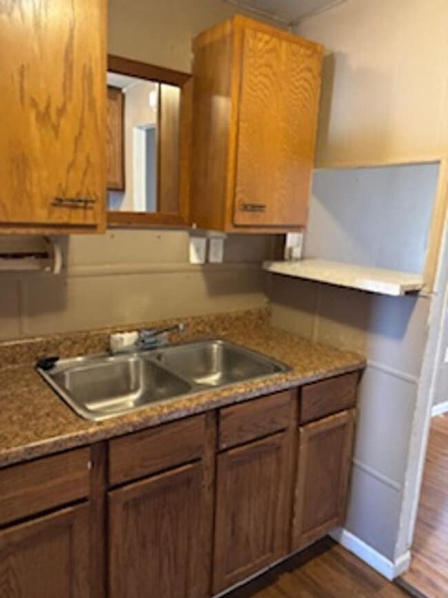 Photo - 3 bedroom, 1 bathroom Triplex: Martinsville