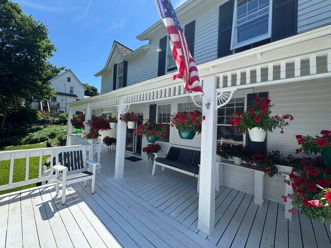 Photo - 3 Bedroom, 1.5 Bath, Furnished Home in Houghton