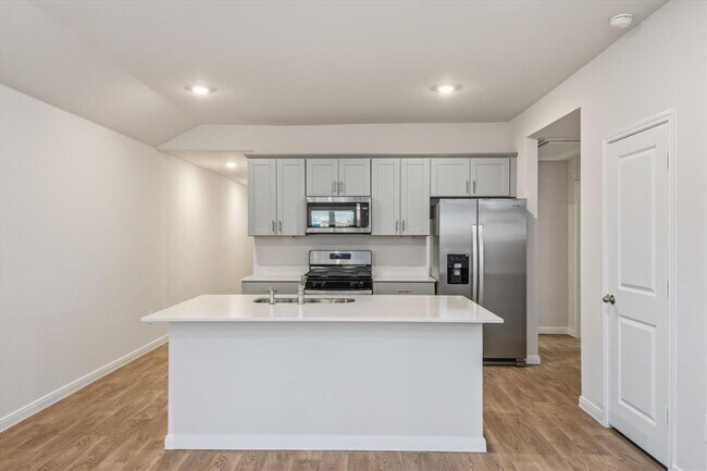 Photo - 116 Raymondville Path