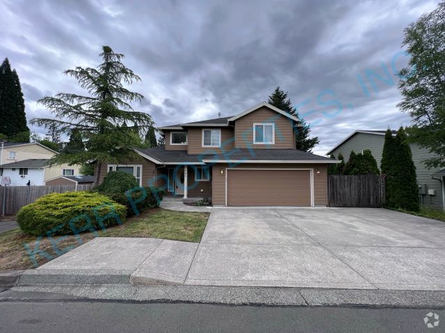 Building Photo - Charming 4-Bed Oasis with 2.5 Baths in Gre... Rental