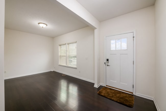 Photo - 245 Ensigns Ln